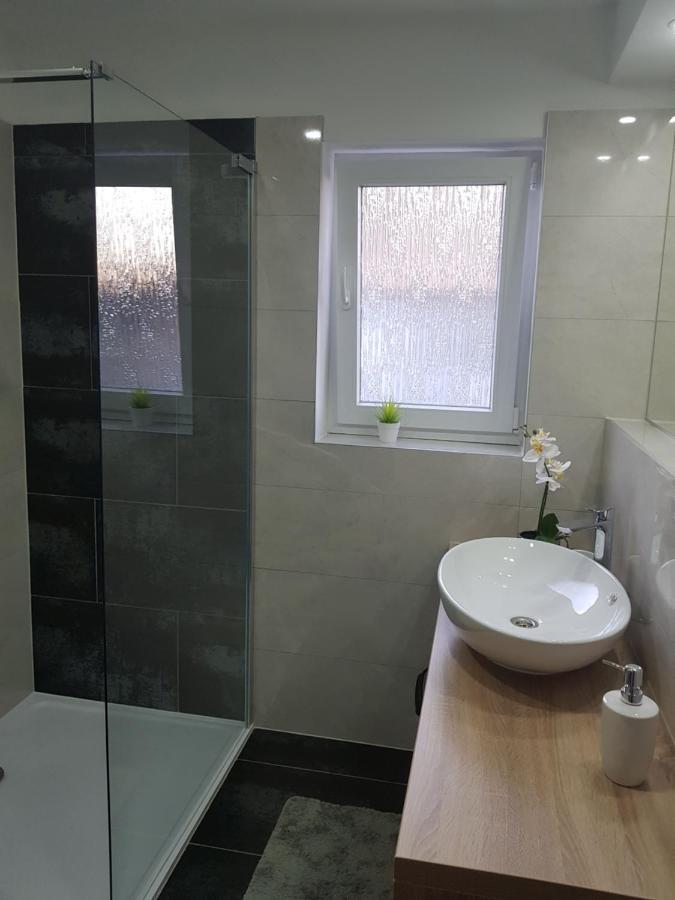 Rooms Vanteo Korenica Ngoại thất bức ảnh